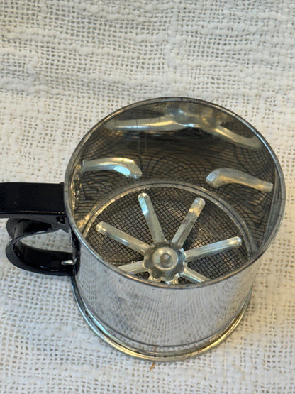 vintage mini-sifter 