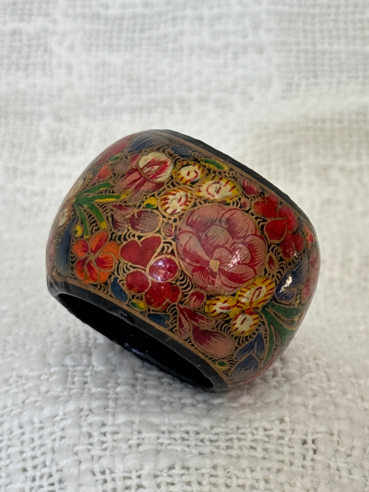 Hand painted napkin ring 