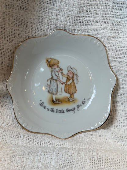 vintage Holly Hobbie porcelain scalloped trinket or candy dish from 1973