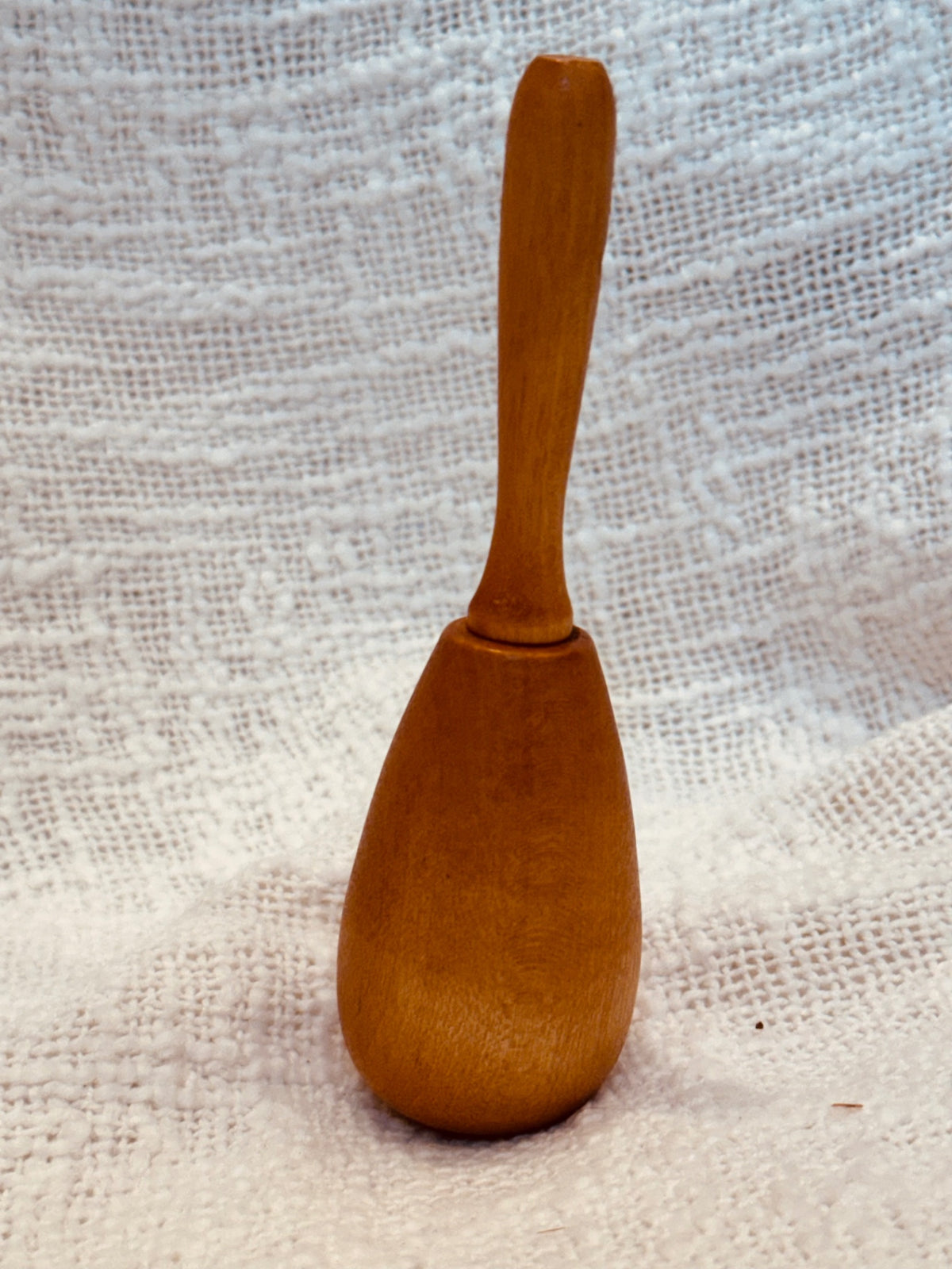 Wood darning egg w/ handle 