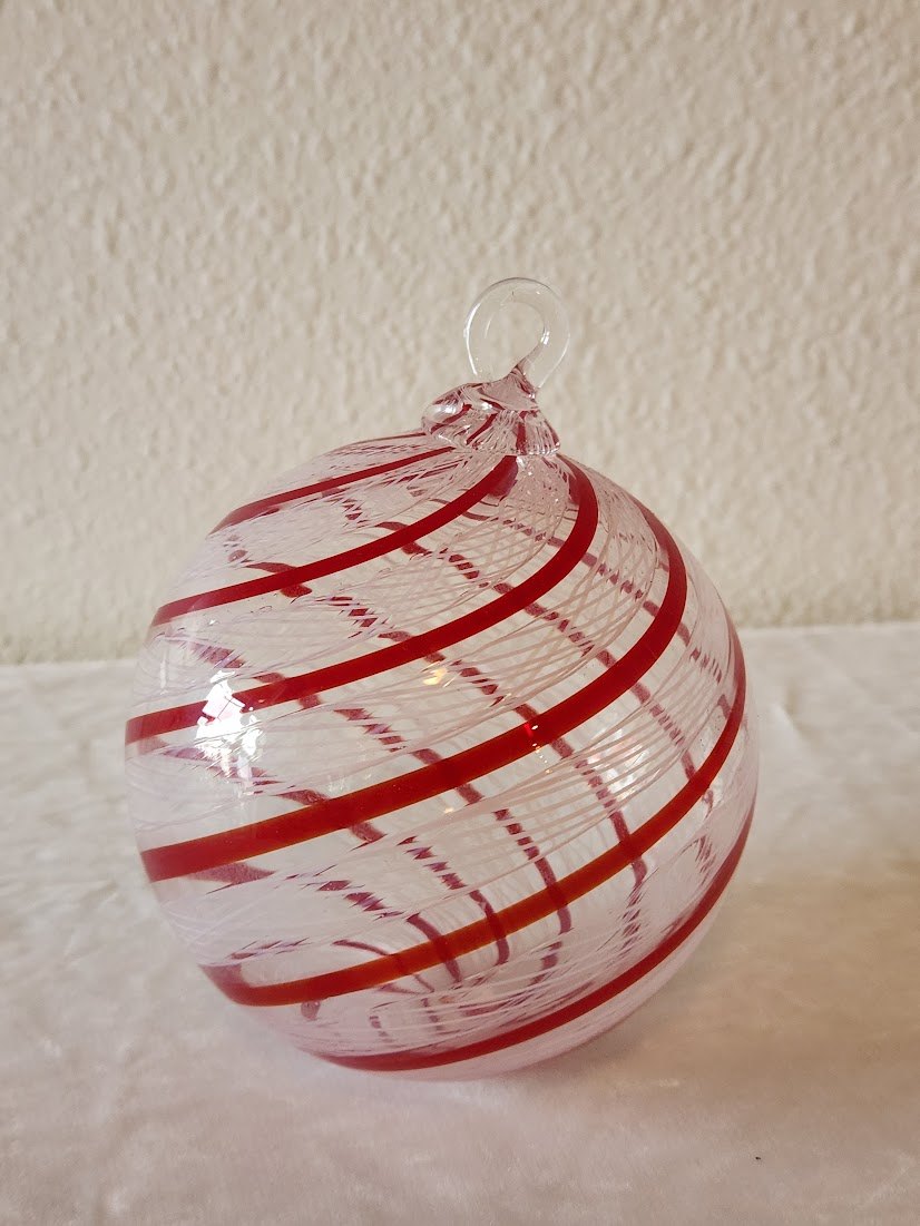 2004 Limited Edition Handblown Red & White Lacinato Glass Ornament