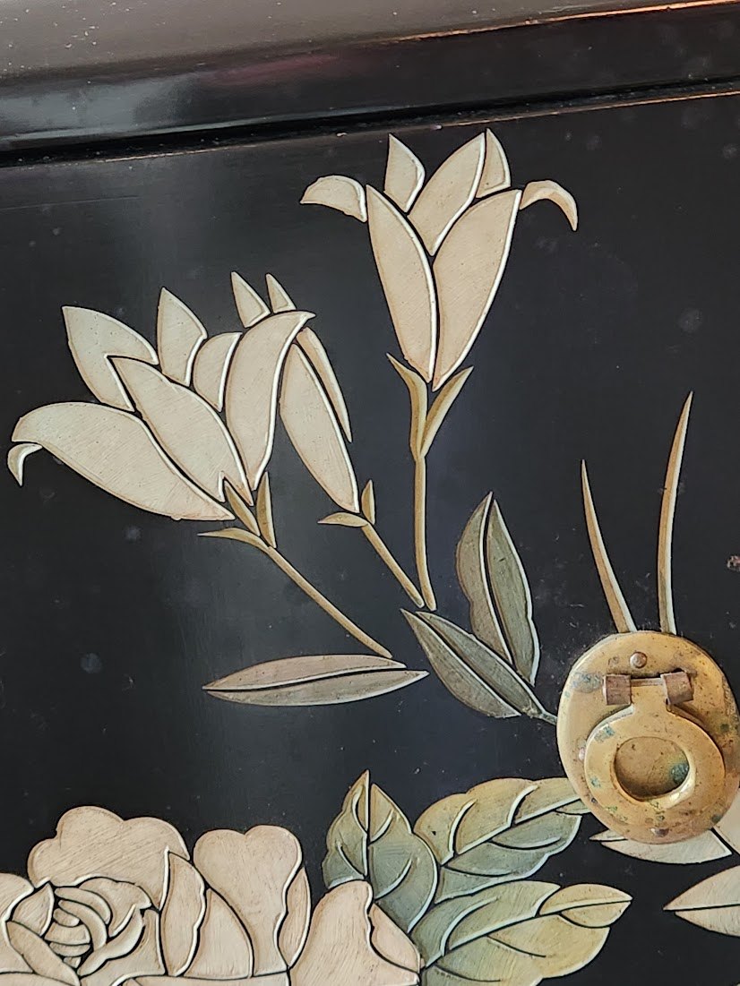 Midcentury Asian Lacquer Tabletop Keepsake Cabinet