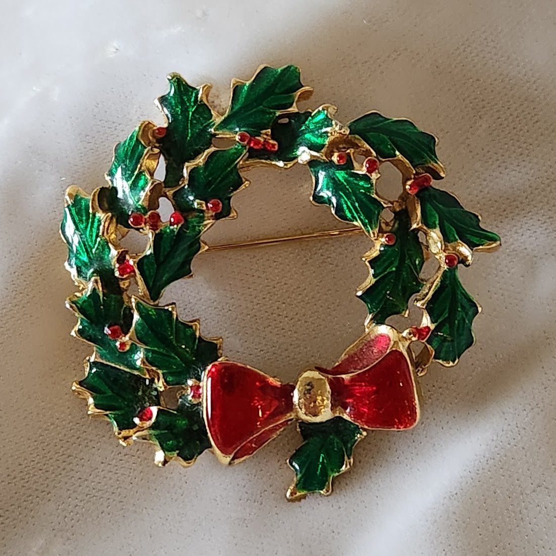Enameled Holly Wreath Christmas Brooch