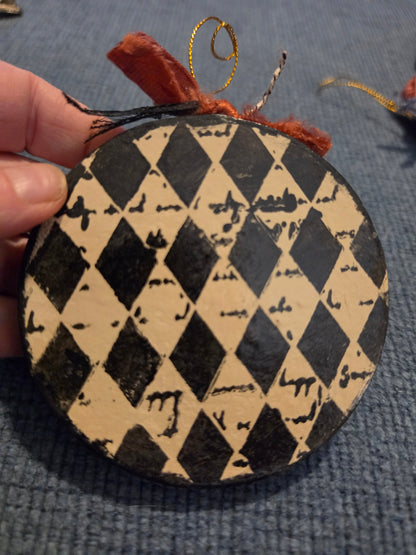 Queen Hearts ornament 