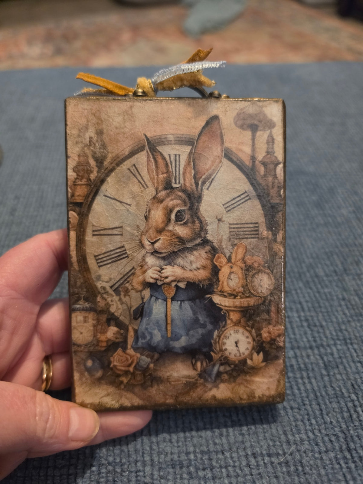 Rabbit & clock
