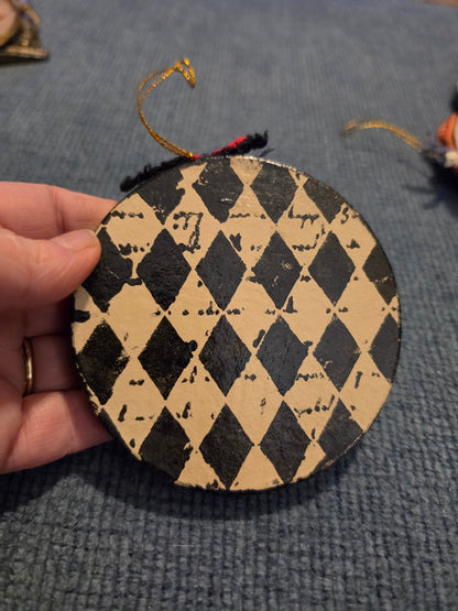 Queen of Hearts ornament 