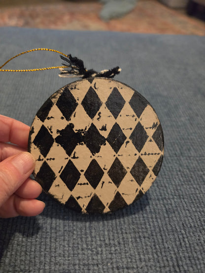 Madhatter ornament 