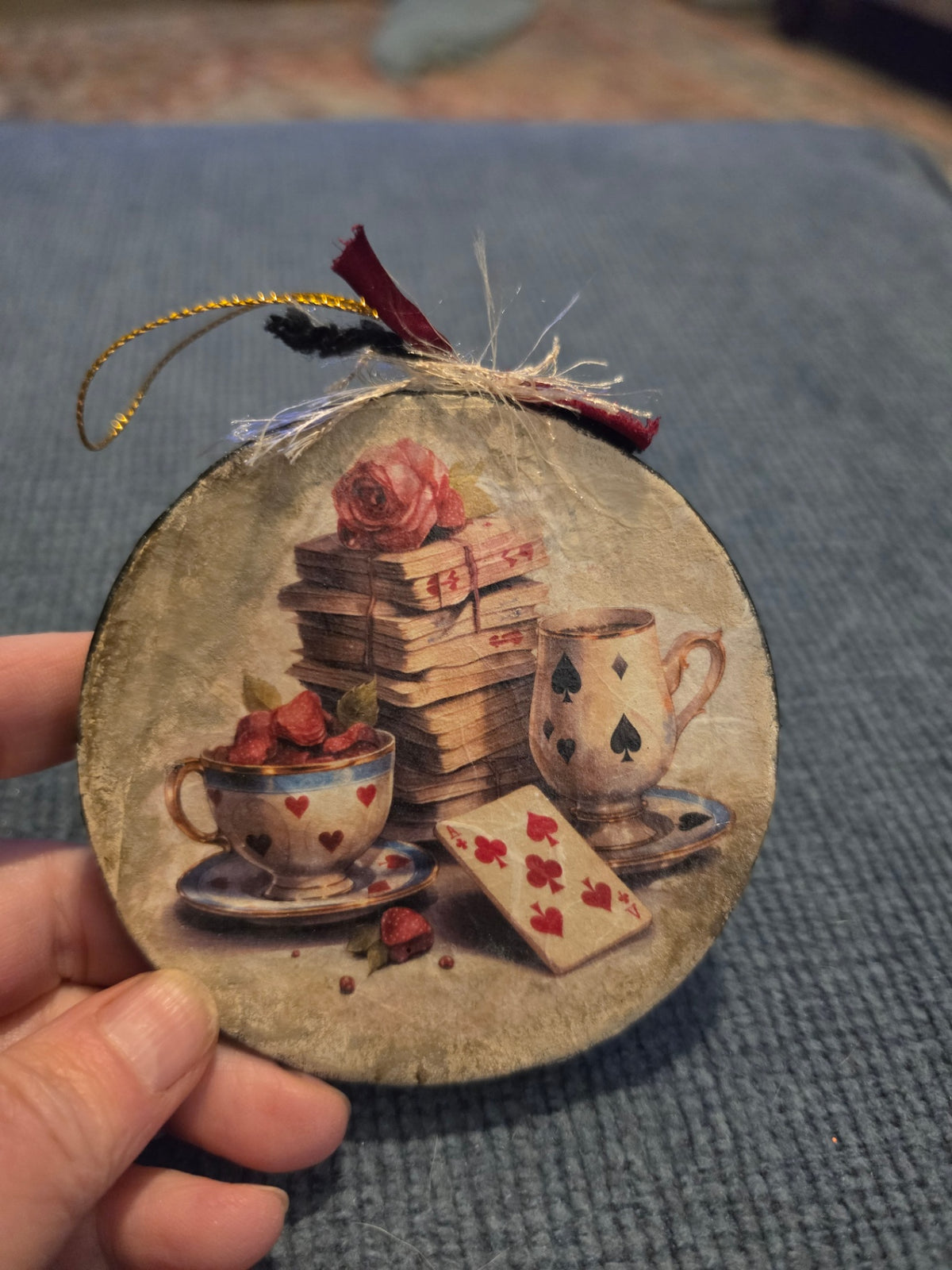 Books & teacups ornament 