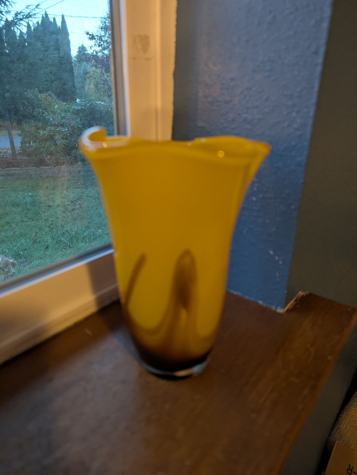 Vtg. Art Glass Vase