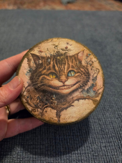 Cheshire cat box